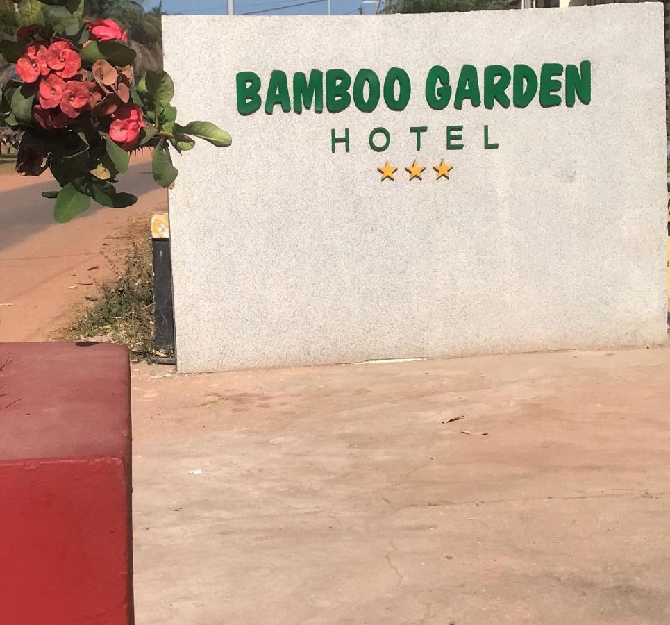 Bamboo Garden Hotel Serrekunda Exterior foto