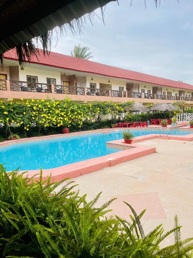 Bamboo Garden Hotel Serrekunda Exterior foto