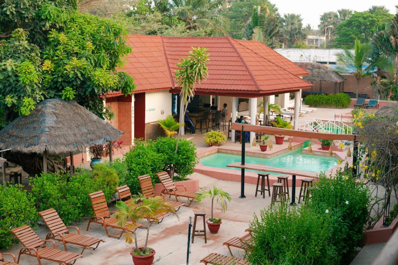 Bamboo Garden Hotel Serrekunda Exterior foto