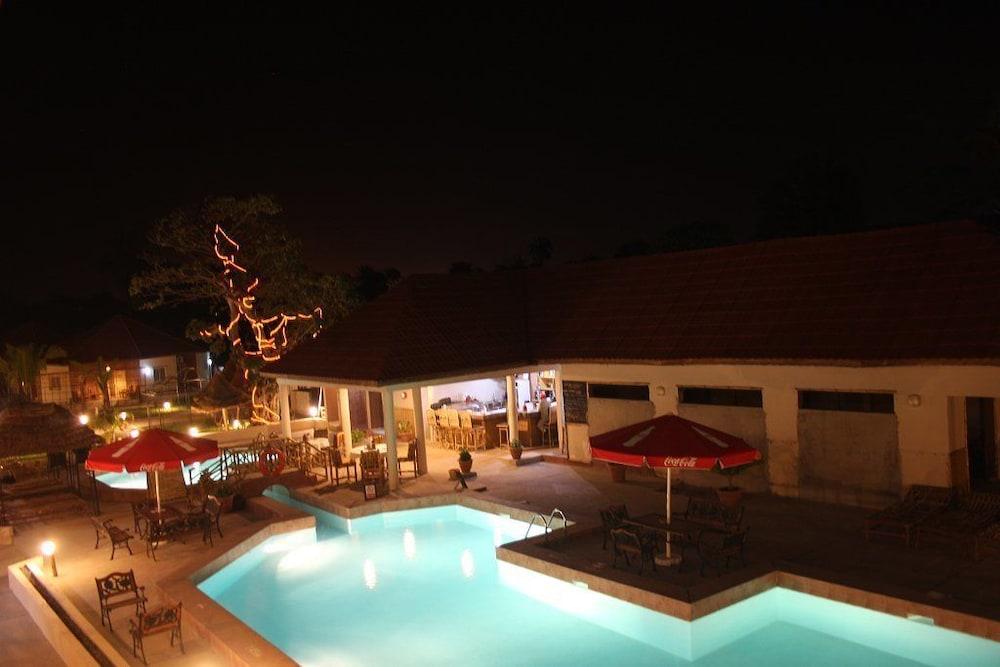 Bamboo Garden Hotel Serrekunda Exterior foto