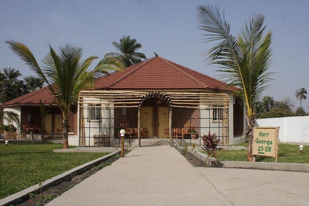 Bamboo Garden Hotel Serrekunda Exterior foto